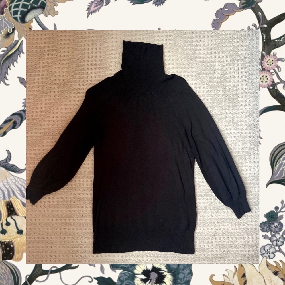 Black express turtleneck